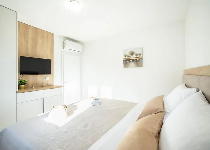 Penthouse Adriatic Blue *