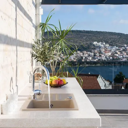 شقة Penthouse Adriatic Blue تروغير